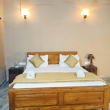 Sadhna Sadan Homestay Panna Madla Bagian luar foto