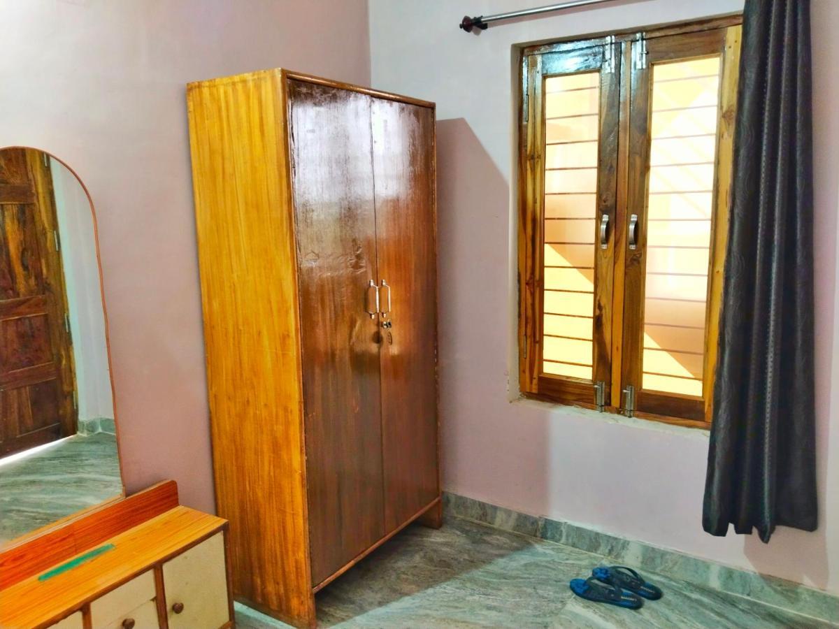 Sadhna Sadan Homestay Panna Madla Bagian luar foto