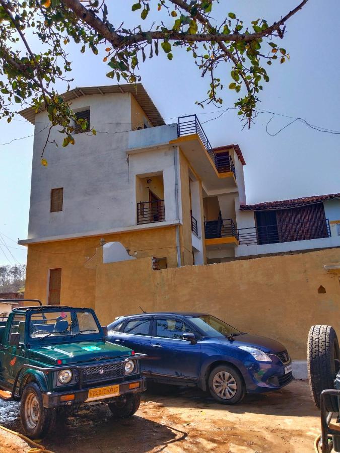 Sadhna Sadan Homestay Panna Madla Bagian luar foto