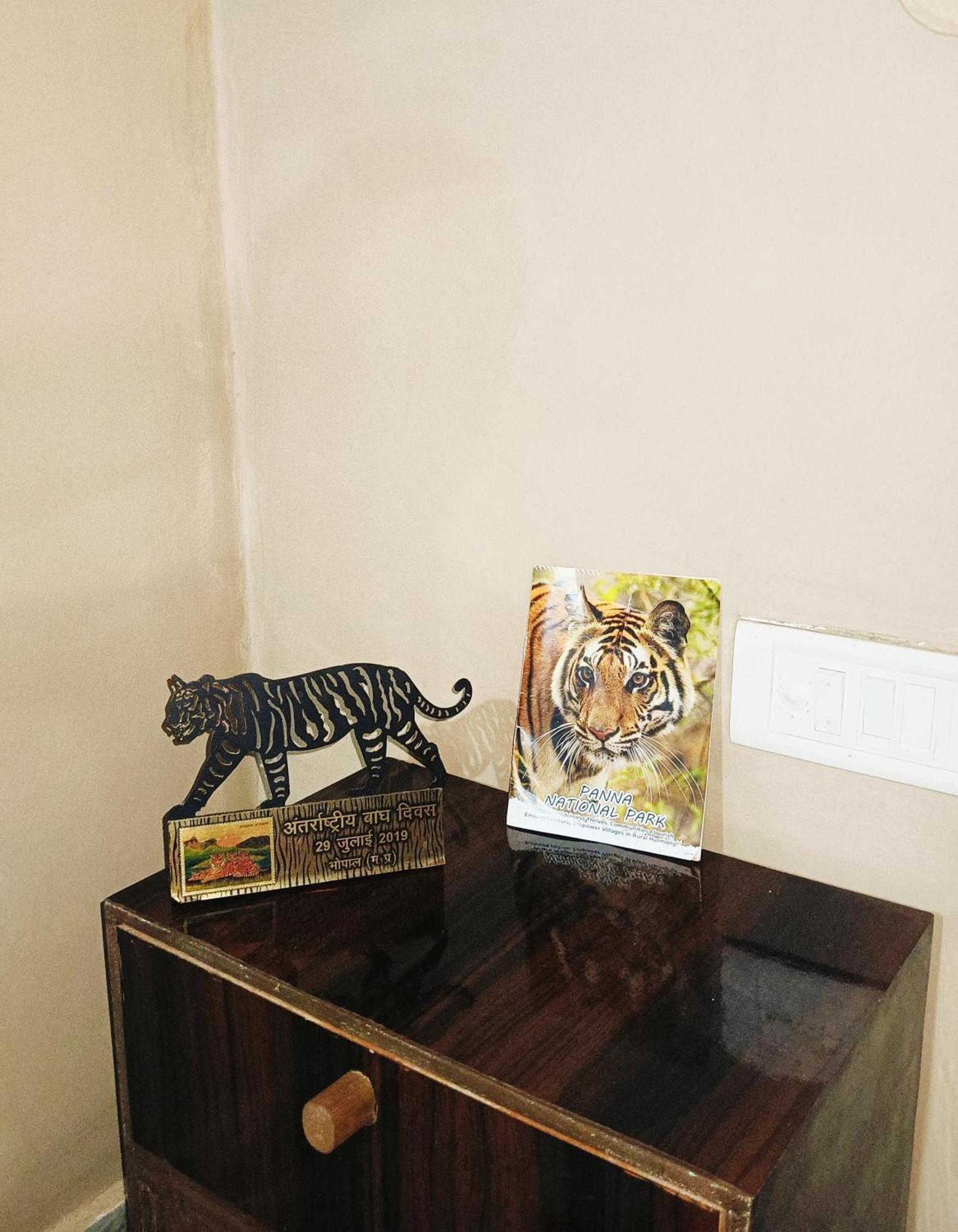 Sadhna Sadan Homestay Panna Madla Bagian luar foto